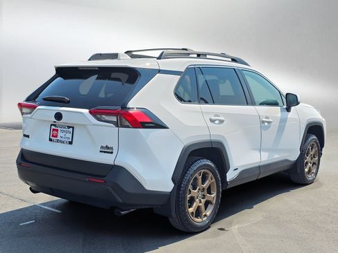 Used 2023 Toyota RAV4 AWD Hybrid image 5