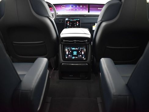 Used 2025 Cadillac Escalade IQ Luxury 2 AWD/4WD image 29