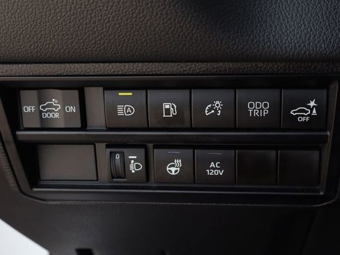 Used 2024 Toyota Tundra Limited AWD/4WD image 24