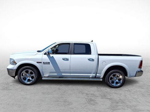 Used 2018 RAM 1500 Laramie w/ Convenience Group AWD/4WD image 2