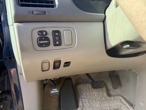 Used 2005 Toyota Sienna LE image 16