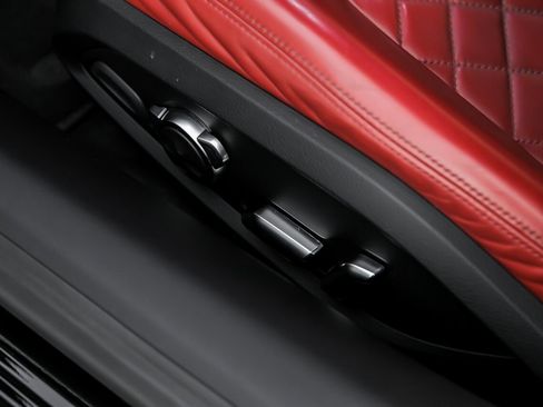 Used 2017 Audi R8 V10 w/ Ceramic Brake Package image 29