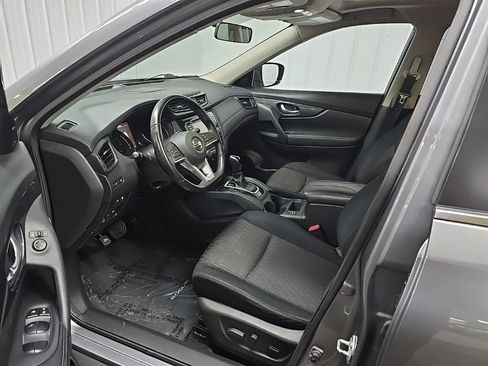 Used 2018 Nissan Rogue SV w/ Sun & Sound Touring Package AWD/4WD image 31