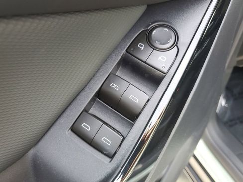 New 2026 Chevrolet Equinox LT w/ LPO, Floor Liner Package image 19