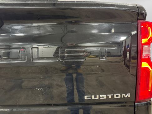 Used 2020 Chevrolet Silverado 1500 Custom w/ Custom Value Package image 42