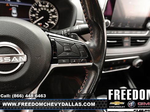 Used 2024 Nissan Altima 2.5 SR FWD image 22