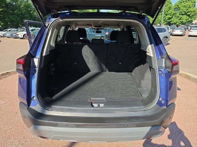 Used 2023 Nissan Rogue SV AWD/4WD image 18