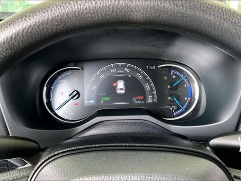 Used 2025 Toyota RAV4 LE AWD/4WD image 12
