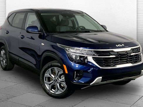 Used 2026 Kia Seltos LX AWD/4WD image 1