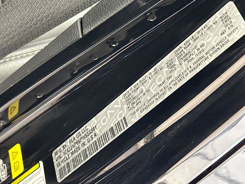 Used 2023 Jeep Wrangler Sahara image 12