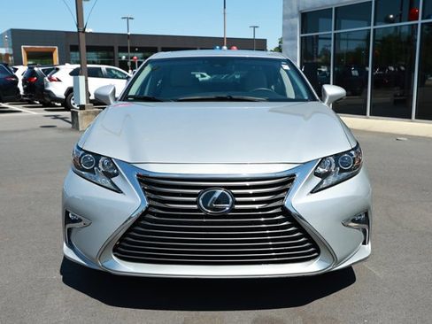 Used 2017 Lexus ES 350 FWD image 2