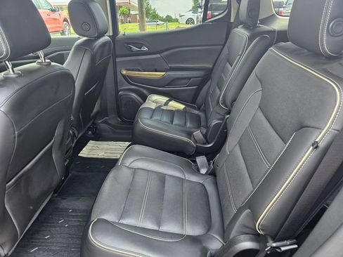 Used 2019 GMC Acadia Denali w/ Technology Package FWD image 19