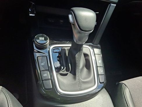 Used 2024 Kia Seltos S AWD/4WD image 16