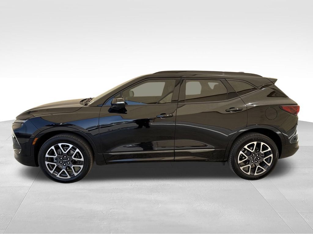 Used 2023 Chevrolet Blazer RS w/ Enhanced Convenience Package FWD image 8