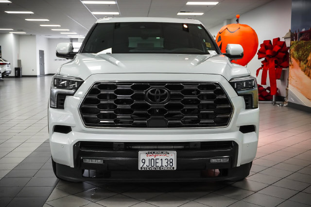Used 2024 Toyota Sequoia Platinum AWD/4WD image 4