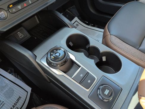 Used 2025 Ford Bronco Sport Outer Banks AWD/4WD image 24