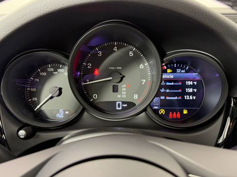 Certified 2026 Porsche Macan AWD/4WD image 25