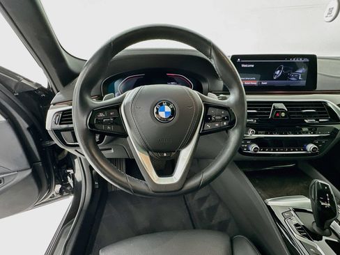 Used 2020 BMW 530i w/ Premium Package RWD image 12