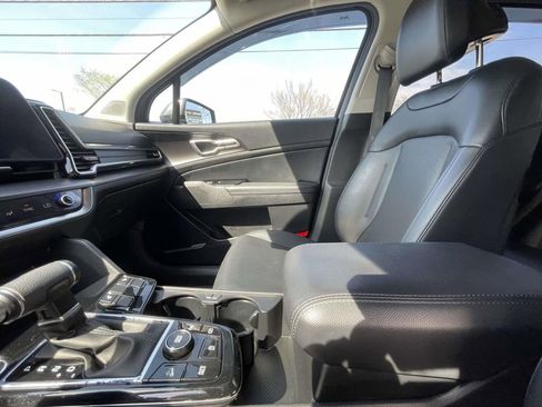 Certified 2023 Kia Sportage EX image 29