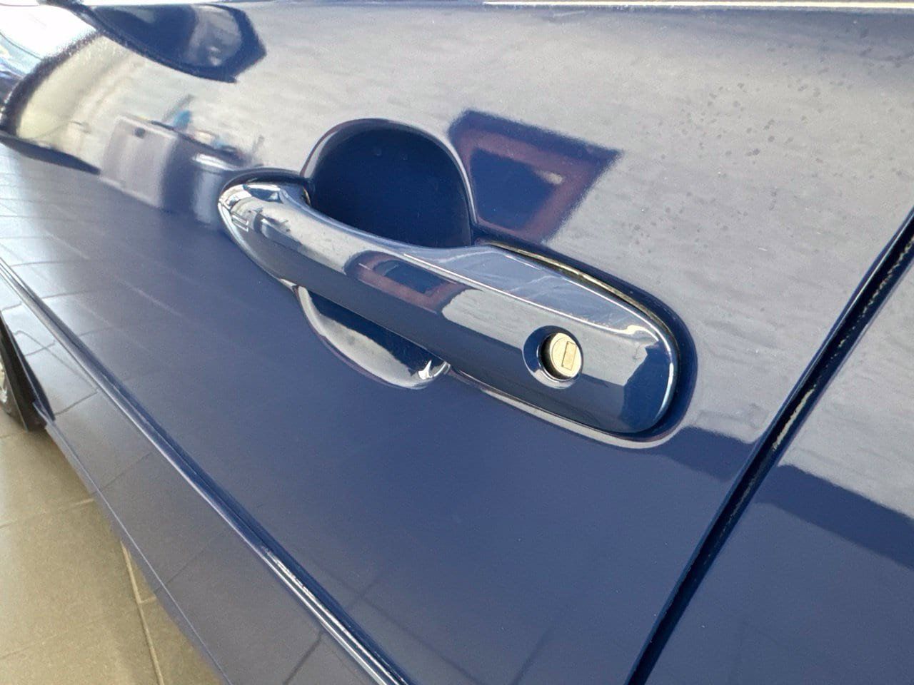 Used 2025 Toyota Prius XLE FWD image 11