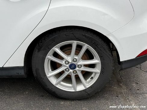 Used 2017 Ford Focus SE FWD image 43