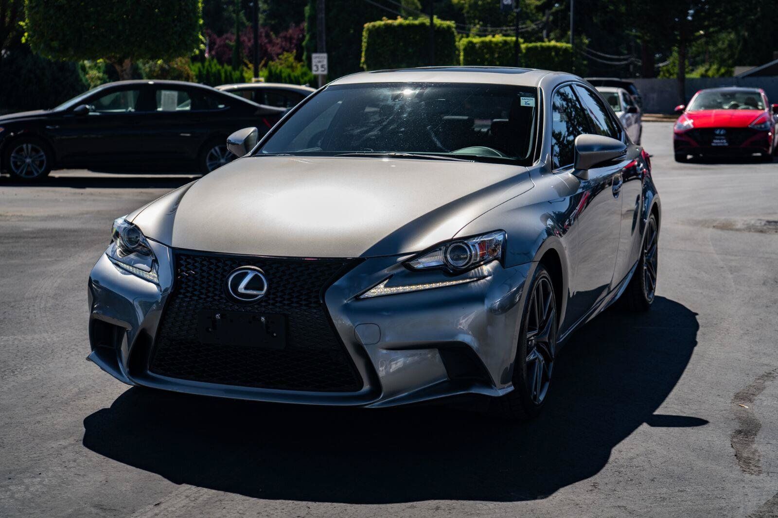 Used 2016 Lexus IS 300 AWD image 4