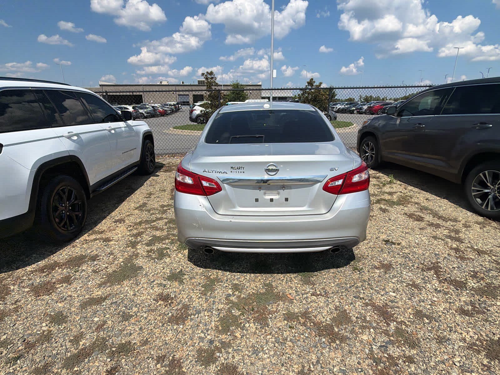 Used 2017 Nissan Altima 2.5 SV FWD image 5