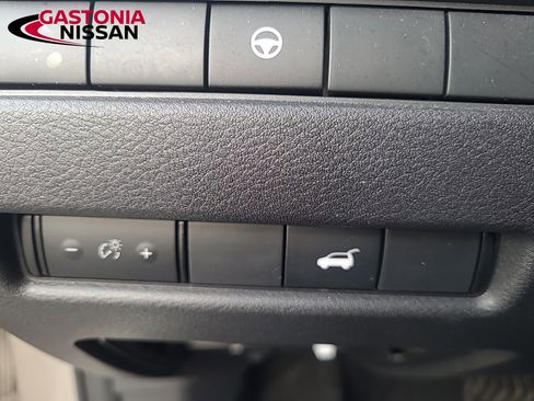 Used 2021 Nissan Rogue SL w/ Premium Package image 33