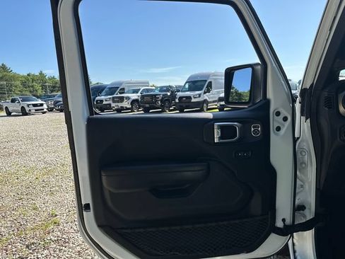 Used 2018 Jeep Wrangler Unlimited Sport S AWD/4WD image 22