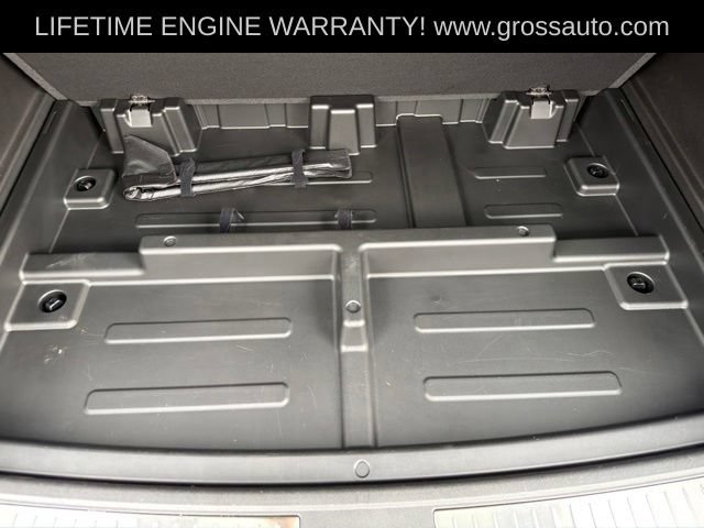 Used 2024 GMC Yukon XL AT4 w/ Technology Package AWD/4WD image 32