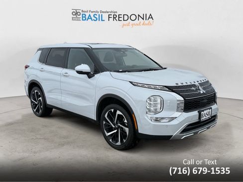 Used 2024 Mitsubishi Outlander SE image 8