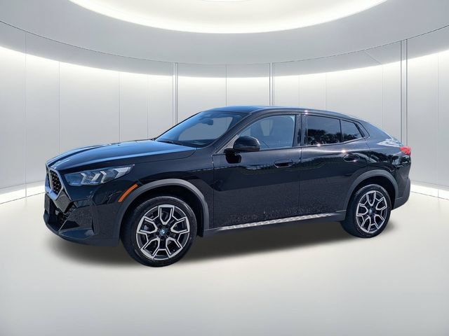 Used 2026 BMW X2 xDrive28i AWD/4WD image 1