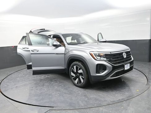New 2026 Volkswagen Atlas Cross Sport SEL AWD/4WD image 29