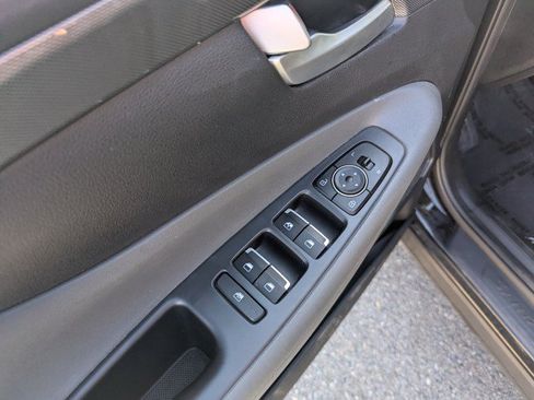 Used 2021 Hyundai Santa Fe SE AWD/4WD image 10