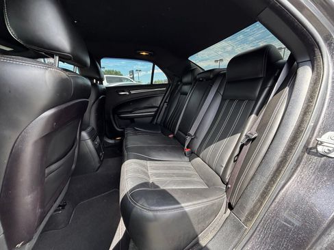 Used 2019 Chrysler 300 S RWD image 11