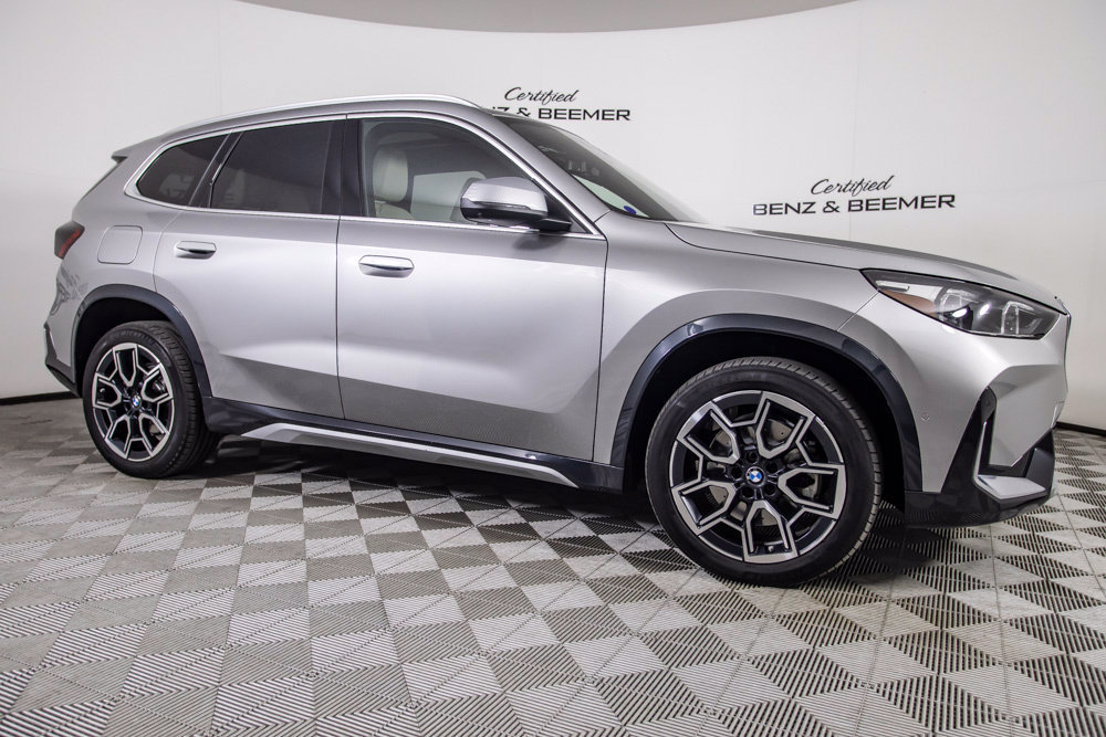 Used 2023 BMW X1 xDrive28i w/ Premium Package AWD/4WD image 2