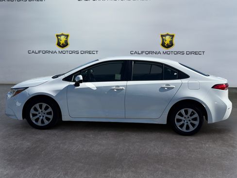 Used 2023 Toyota Corolla LE w/ Carpet Mat Package (TMS) FWD image 2