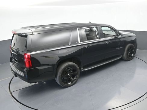Used 2020 Chevrolet Suburban LT image 54