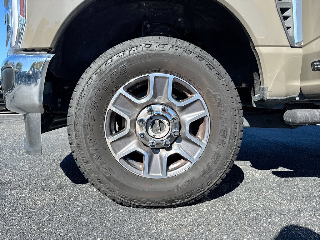 Used 2026 Ford F350 Lariat w/ FX4 Off-Road Package AWD/4WD image 27