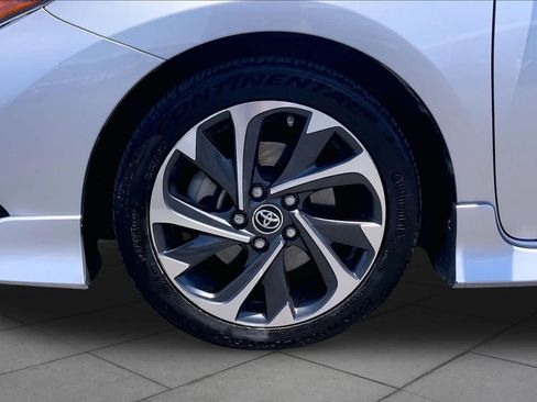Used 2018 Toyota Corolla iM FWD image 11