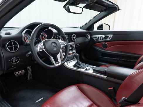 Used 2012 Mercedes-Benz SLK 350 image 12