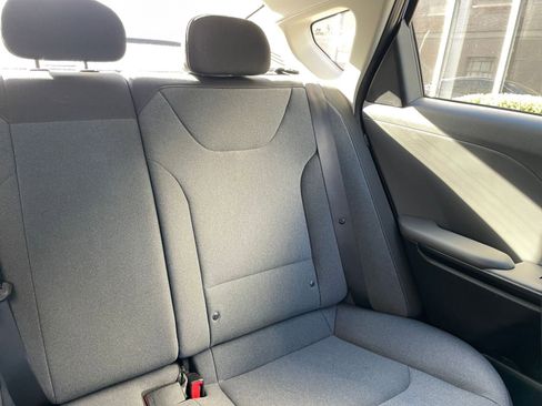 Used 2025 Kia K4 LXS image 36