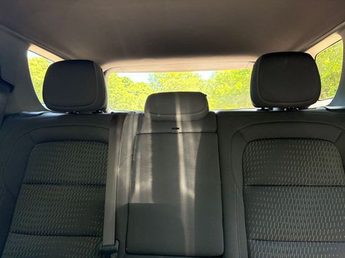 Used 2025 Chevrolet Equinox LT FWD image 38