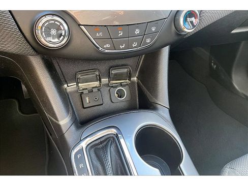 Used 2018 Chevrolet Cruze LT FWD image 34