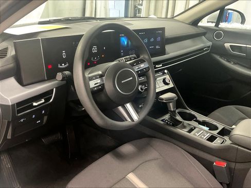 Certified 2025 Hyundai Sonata SE image 16