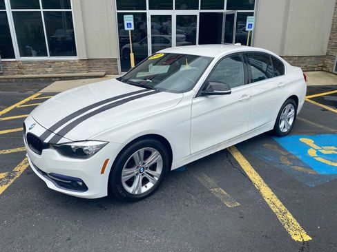 Used 2017 BMW 330i Sedan RWD image 3