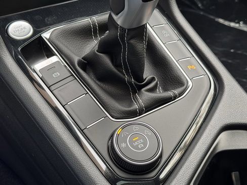 New 2025 Volkswagen Taos SEL image 30