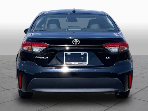 Used 2025 Toyota Corolla LE FWD image 5