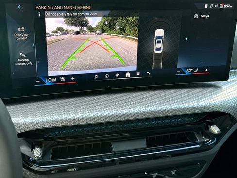 Used 2025 BMW 330i xDrive Sedan AWD/4WD image 26