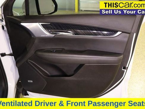 Used 2024 Cadillac XT6 Premium Luxury w/ LPO, Floor Liner Package image 32